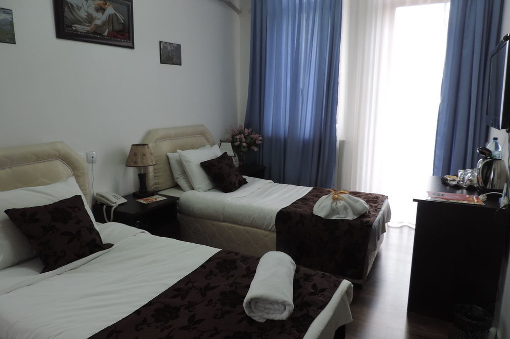 Aia Hotel Tiflis Exterior foto